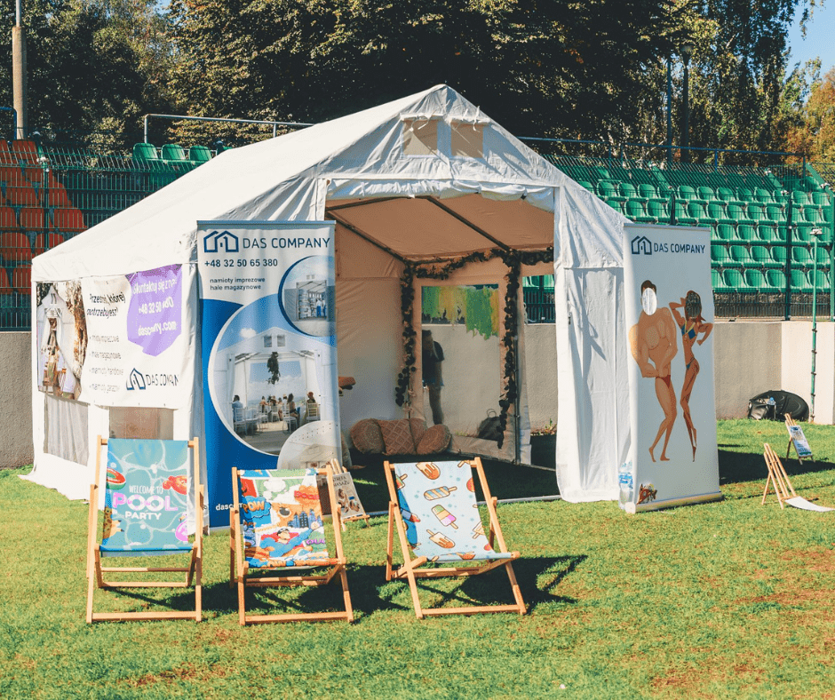 Namiot handlowy podczas imprezy masowej