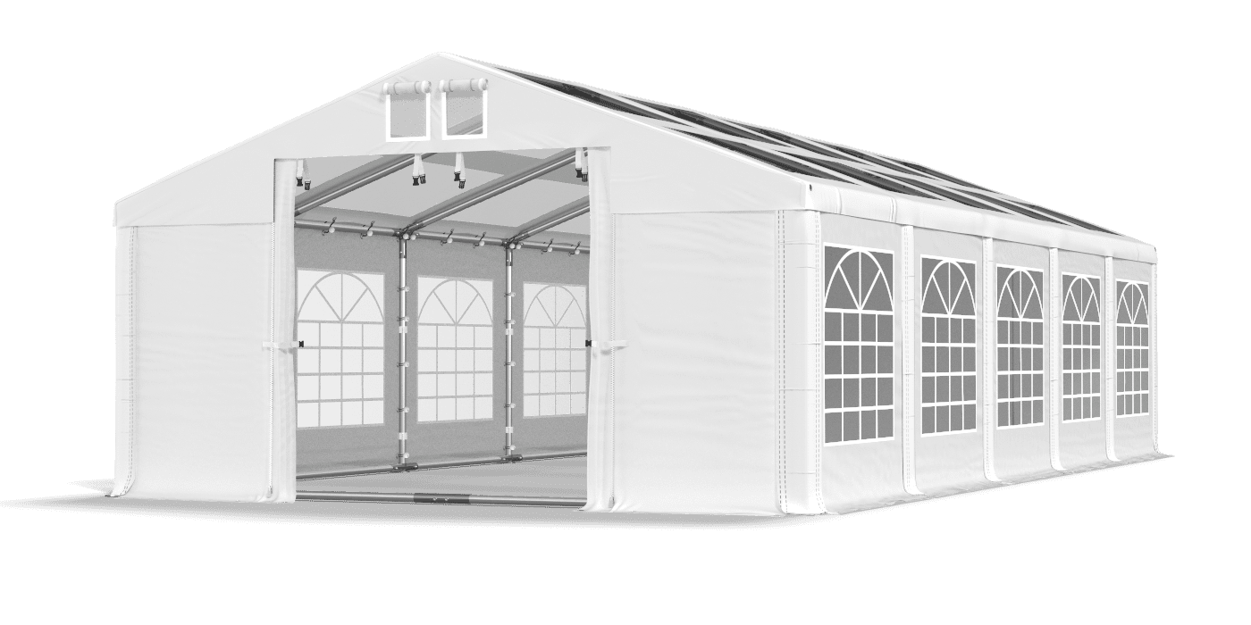 Namiot z transparentnym dachem i oknami witrażowymi