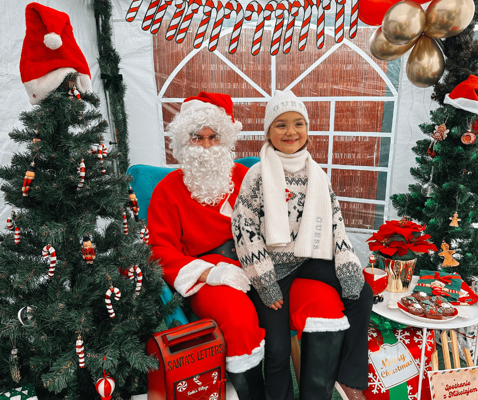 Spotkanie ze Świętym Mikołajem w namiocie wystawowym